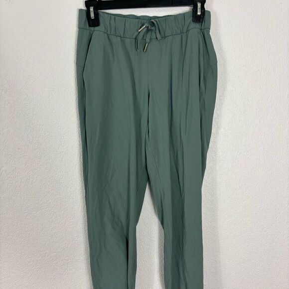 Lululemon Light Green On The Fly Joggers - Picture 3 of 6